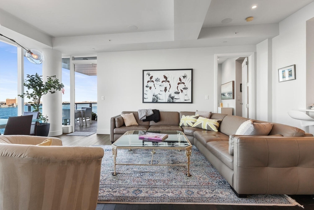 22 Liberty Dr 6F
