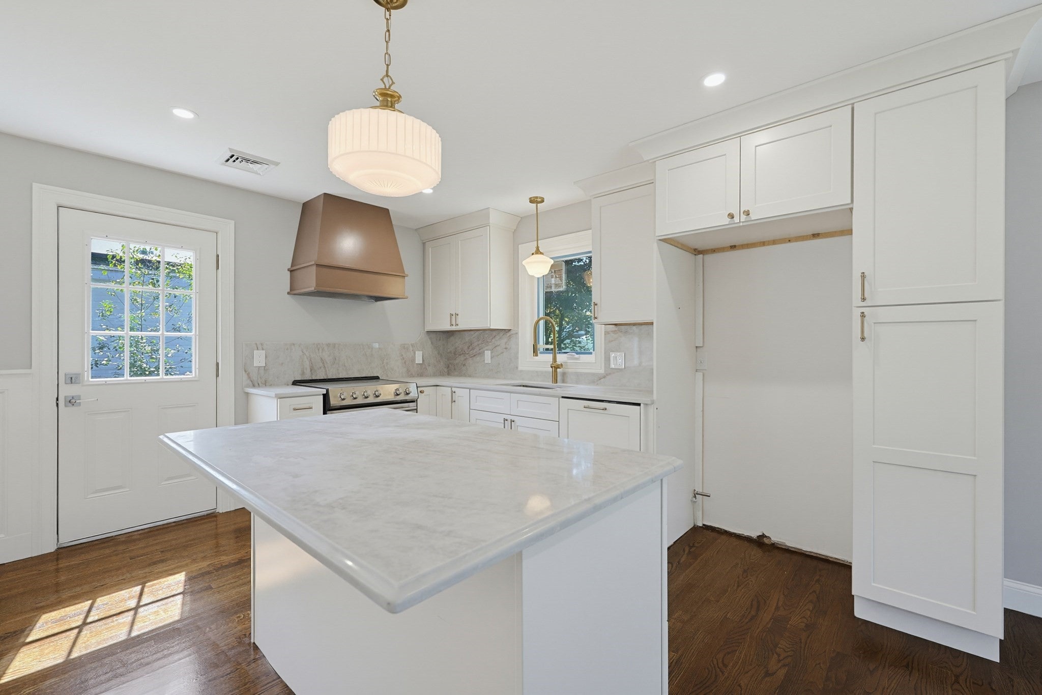 7 Hamilton St, Framingham, MA, 7 Hamilton St, Framingham, MA Photo #2