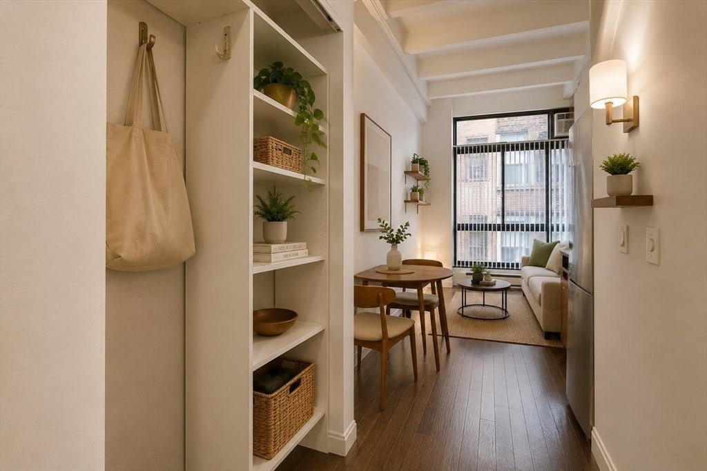 12 Stoneholm St 313, Boston MA 02115