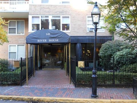 Photo of 145 Pinckney St #113, Boston, MA 02114 (MLS # 73481304)