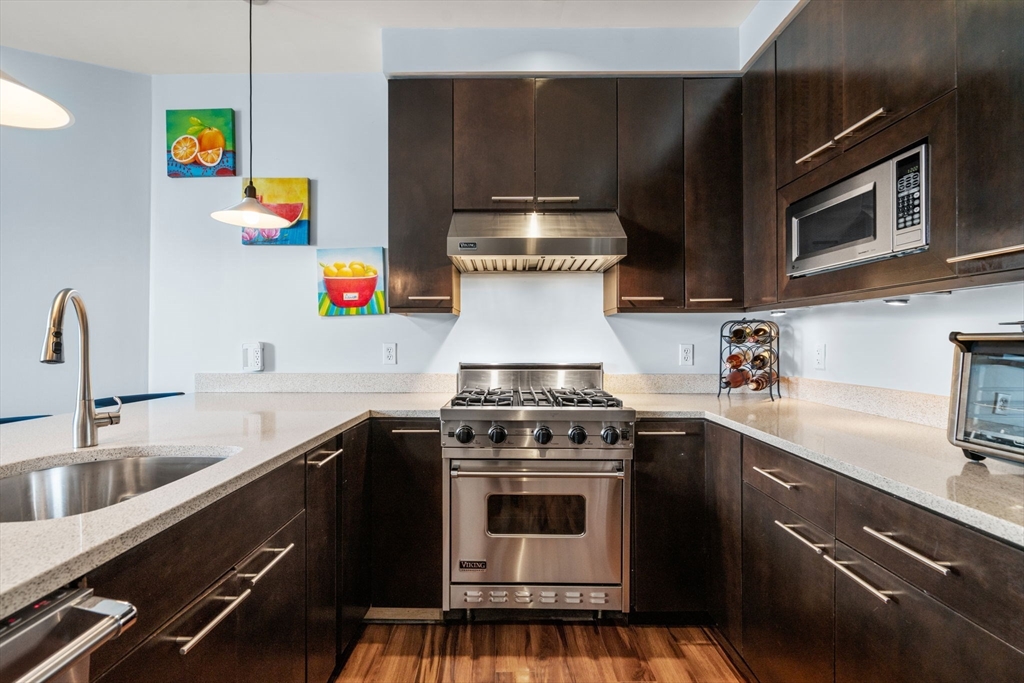 30 Union Park St 406