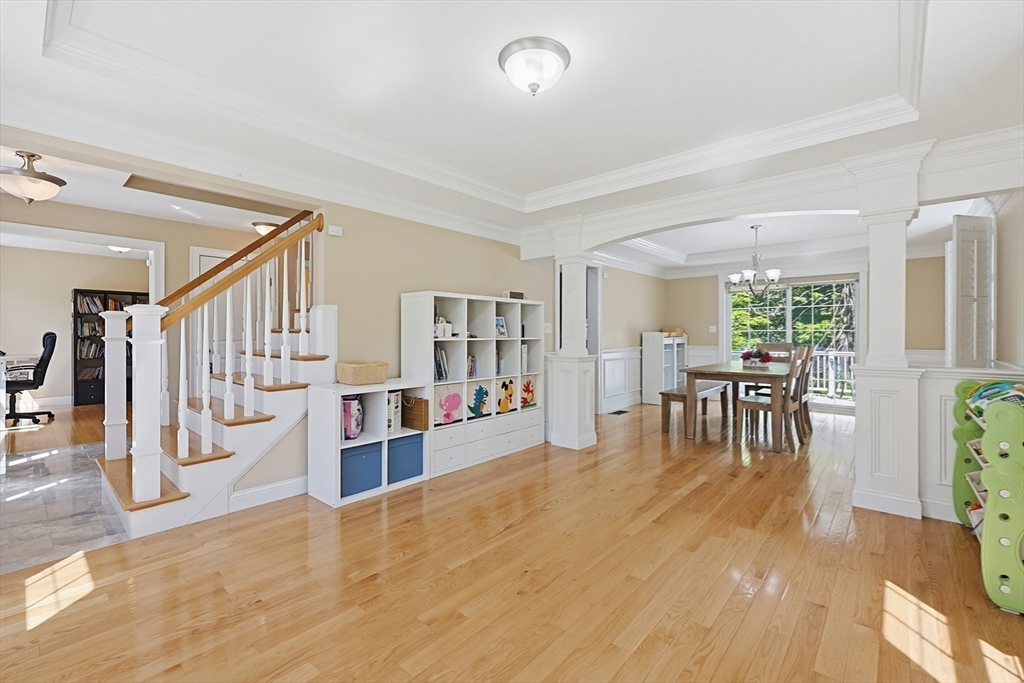 5 Courtney Ln