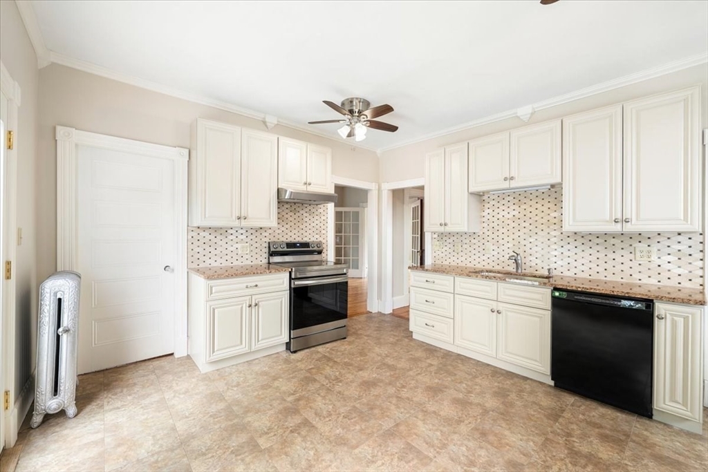 261 Third St, Lowell, MA Photo #17