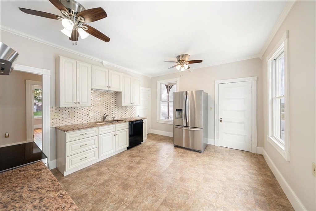 261 Third St, Lowell, MA Photo #16