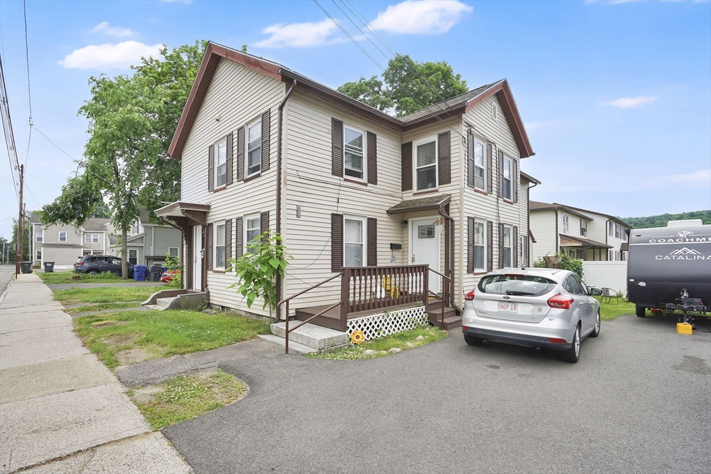 1061-1063 Pleasant St