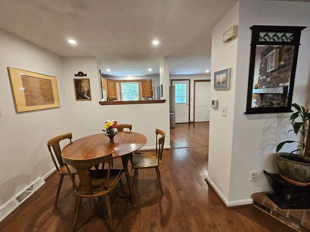 88 Village St 88