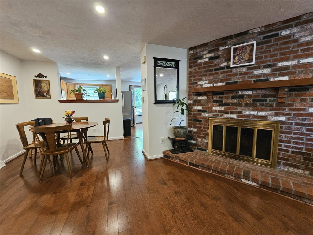 88 Village St 88