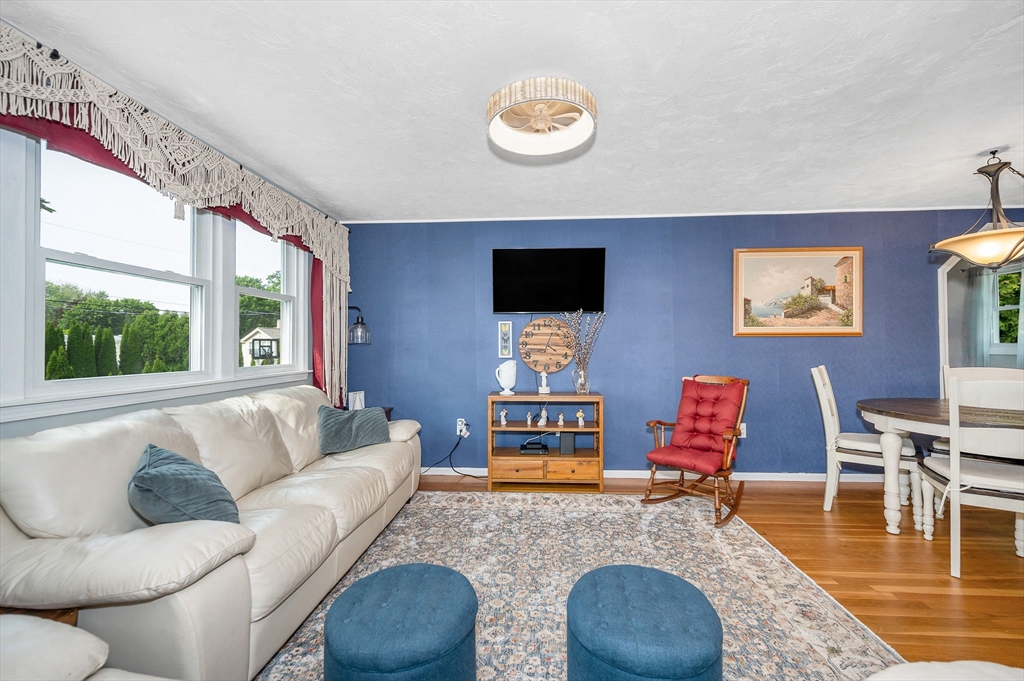 103 Westwind Rd