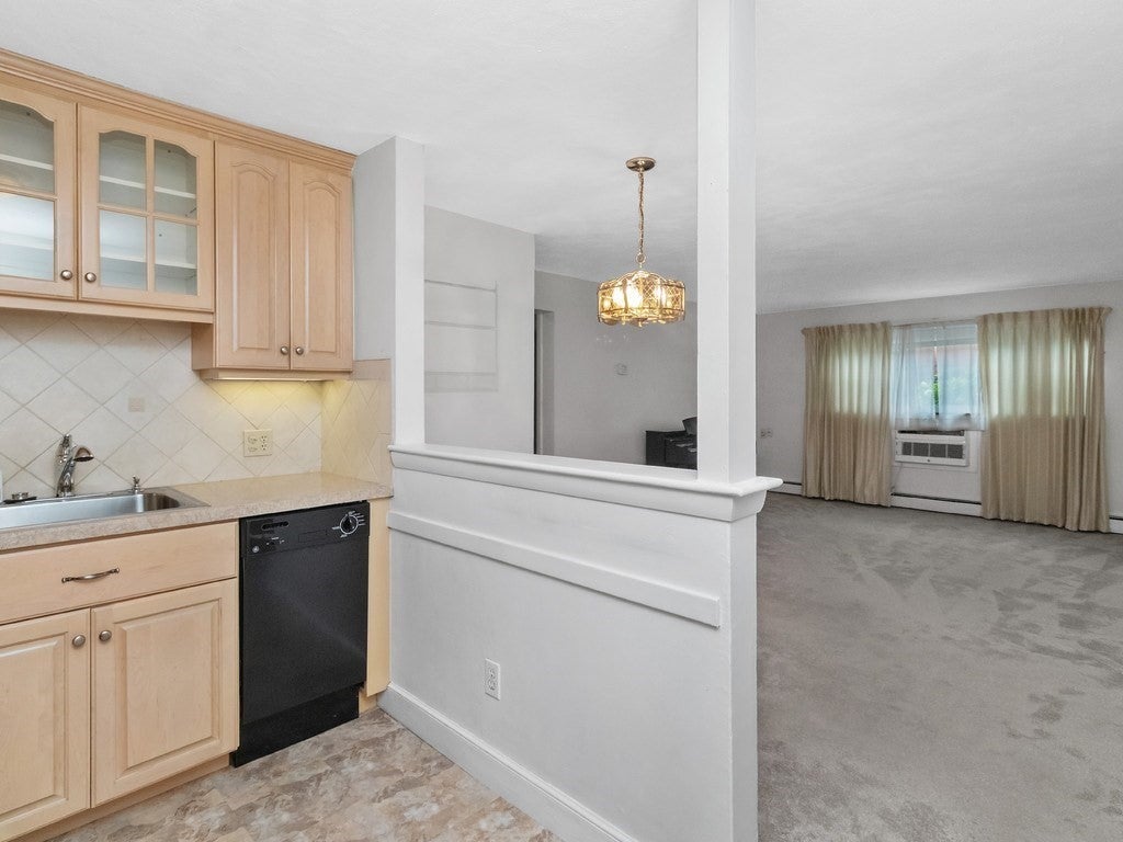 40 Whitman Road #B-2, Waltham, MA, 40 Whitman Road #B-2, Waltham, MA Photo #6