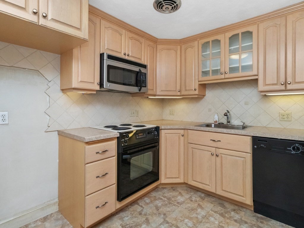 40 Whitman Road #B-2, Waltham, MA, 40 Whitman Road #B-2, Waltham, MA Photo #4