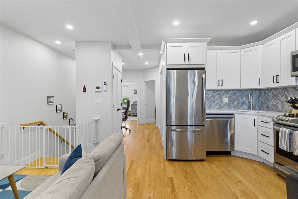 120 Bremen St 3