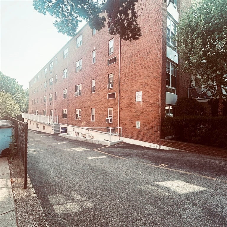 100 Marion Street #11, Brookline, MA Photo #22
