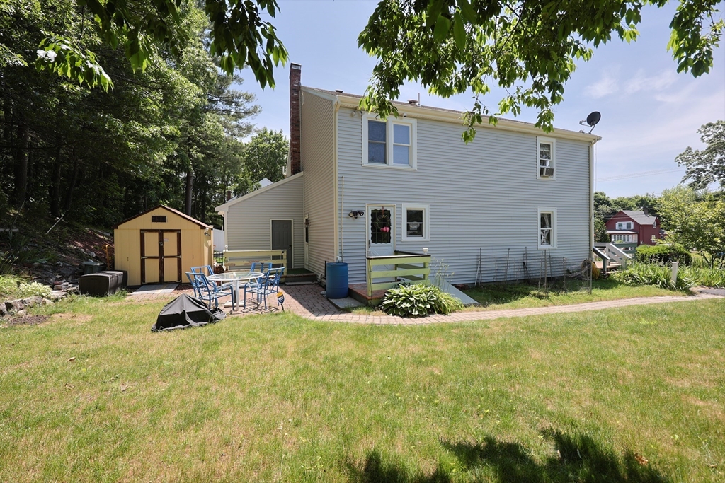 Plainville, Massachusetts 02762, United States, 2 Bedrooms Bedrooms, ,2 BathroomsBathrooms,Residential,Contingent,154128