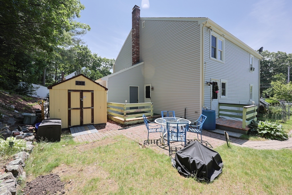 Plainville, Massachusetts 02762, United States, 2 Bedrooms Bedrooms, ,2 BathroomsBathrooms,Residential,Contingent,154128