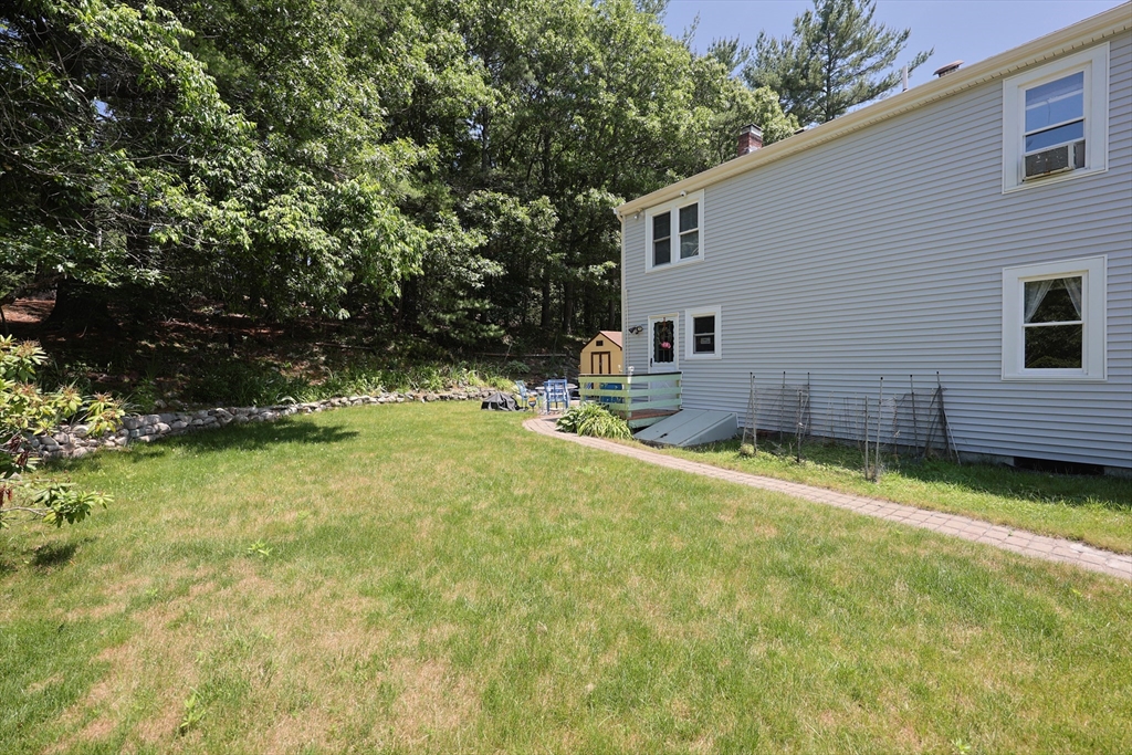 Plainville, Massachusetts 02762, United States, 2 Bedrooms Bedrooms, ,2 BathroomsBathrooms,Residential,Contingent,154128