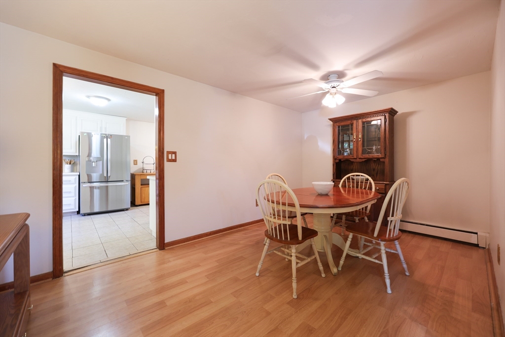 Plainville, Massachusetts 02762, United States, 2 Bedrooms Bedrooms, ,2 BathroomsBathrooms,Residential,Contingent,154128