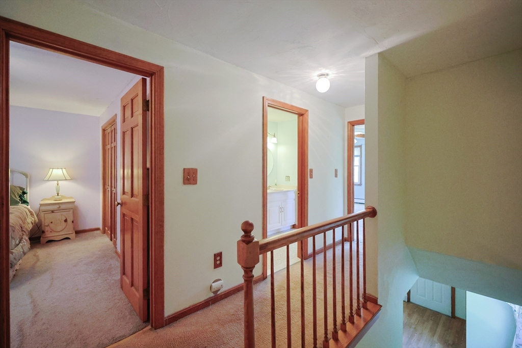 Plainville, Massachusetts 02762, United States, 2 Bedrooms Bedrooms, ,2 BathroomsBathrooms,Residential,Contingent,154128