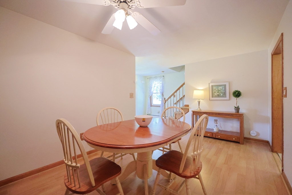 Plainville, Massachusetts 02762, United States, 2 Bedrooms Bedrooms, ,2 BathroomsBathrooms,Residential,Contingent,154128