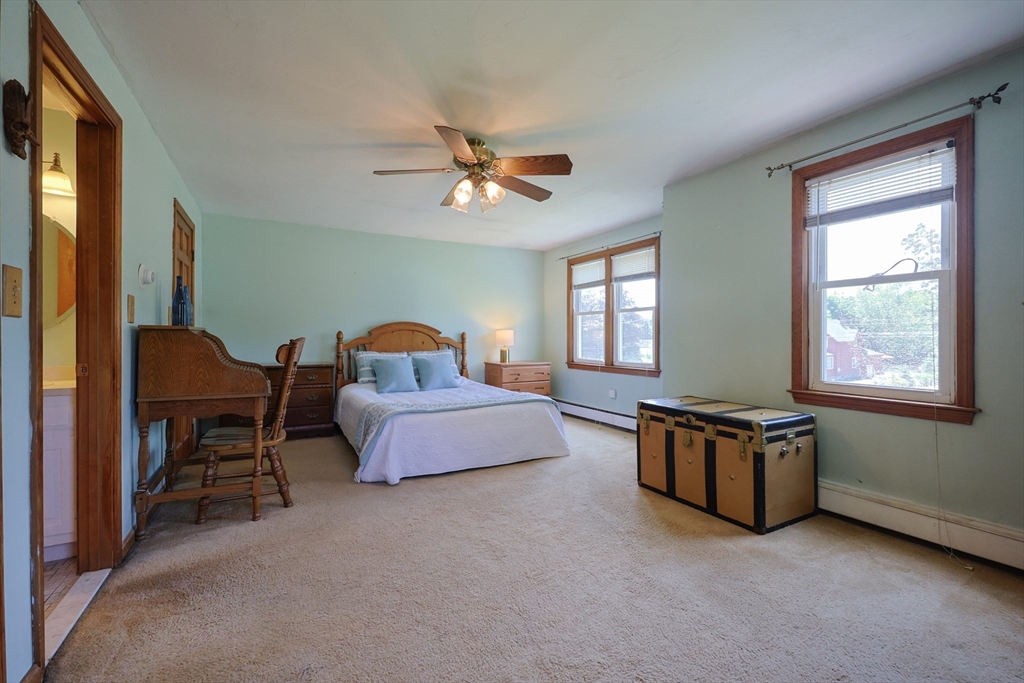 Plainville, Massachusetts 02762, United States, 2 Bedrooms Bedrooms, ,2 BathroomsBathrooms,Residential,Contingent,154128