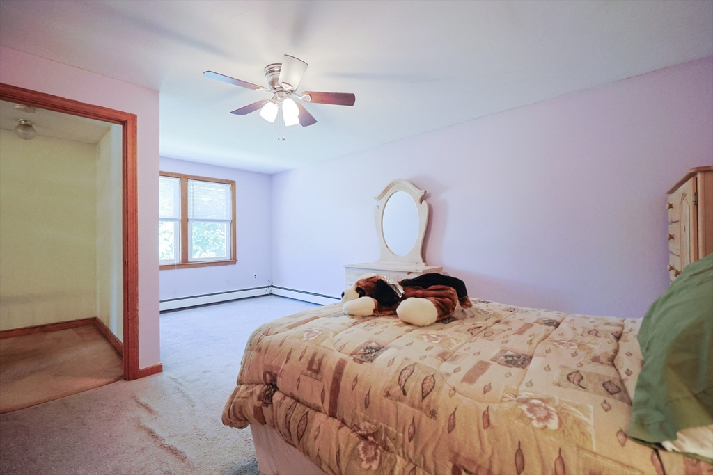 Plainville, Massachusetts 02762, United States, 2 Bedrooms Bedrooms, ,2 BathroomsBathrooms,Residential,Contingent,154128