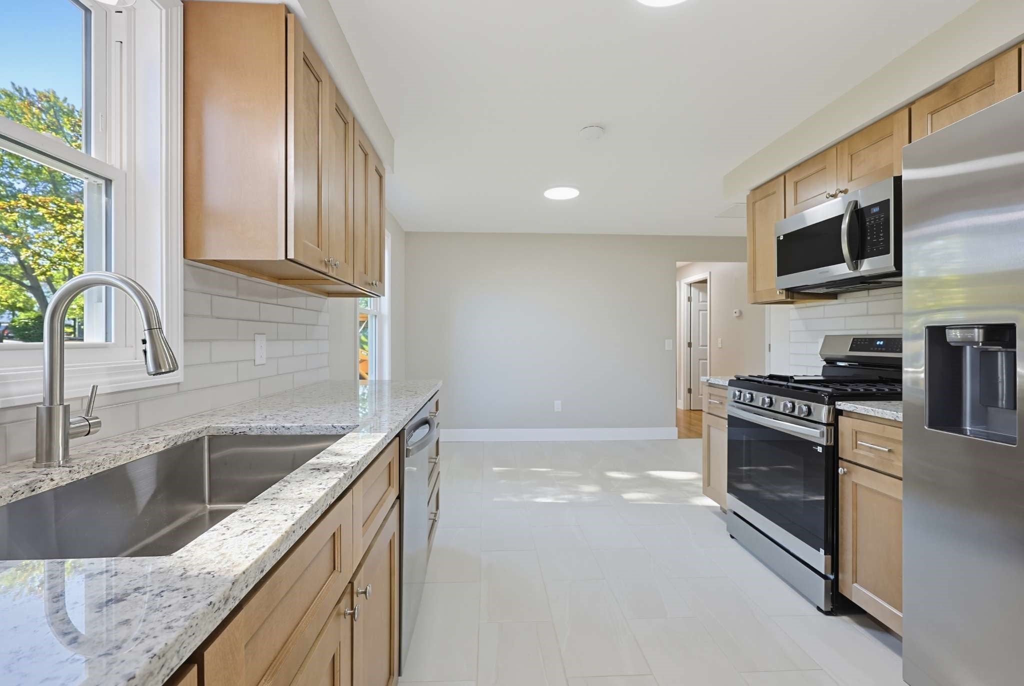 28 Deerfield Rd, Attleboro, MA, 28 Deerfield Rd, Attleboro, MA Photo #8