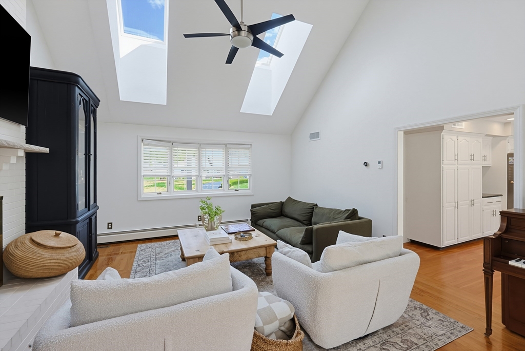 50 Meadowlark Dr