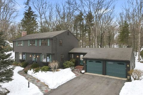 100 Magnolia Dr Westwood MA 02090