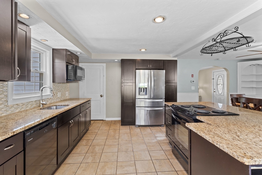 12 Rockland Road Ct