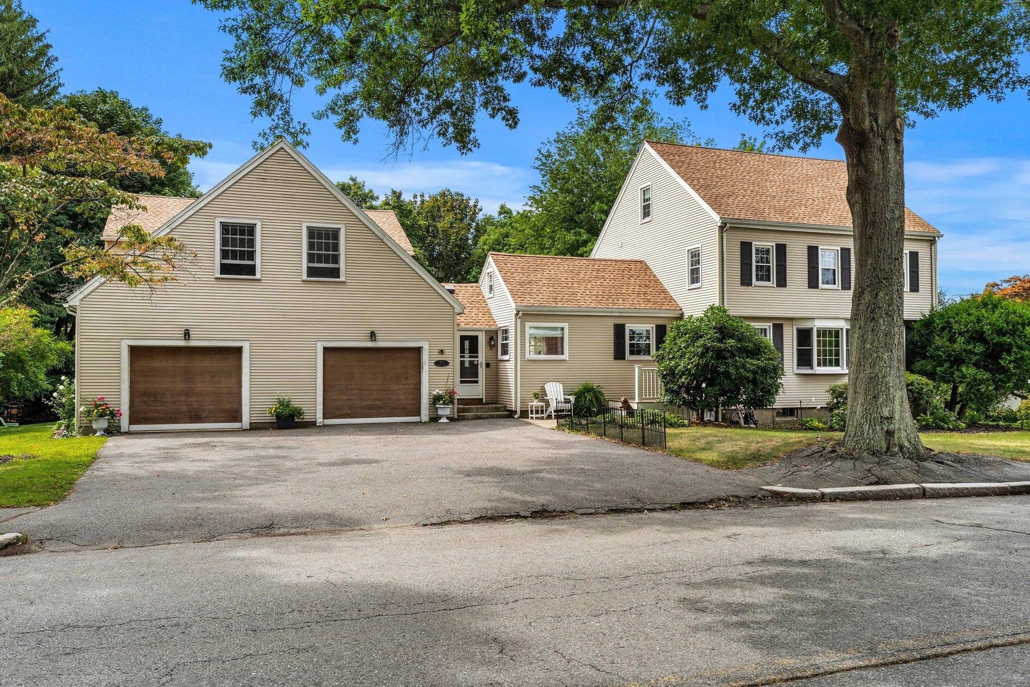 90 Village St, Marblehead, MA Photo #1