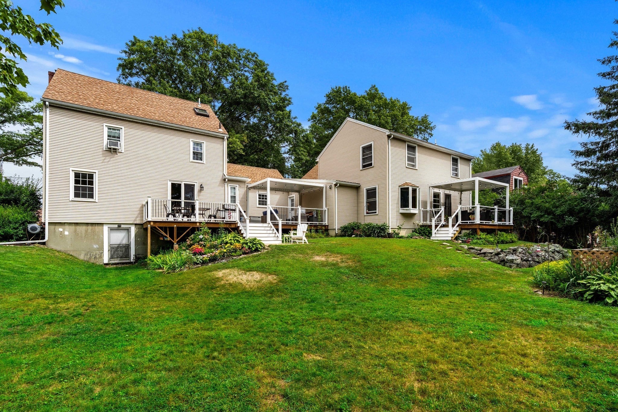 90 Village St, Marblehead, MA Photo #32
