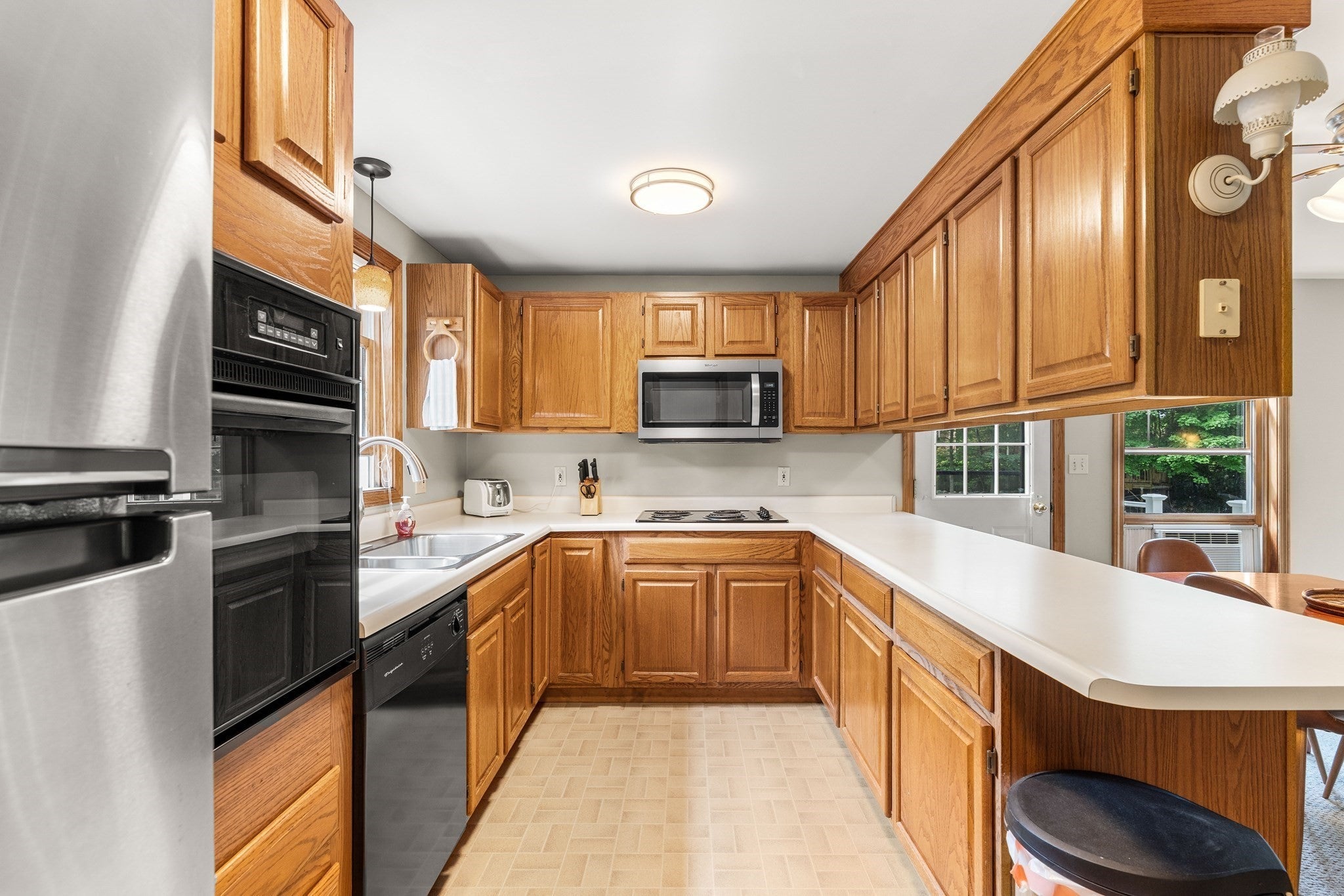 90 Village St, Marblehead, MA Photo #23