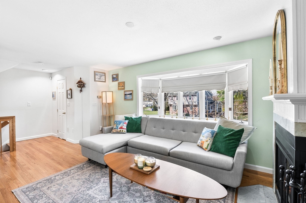 18 Village Ct 18