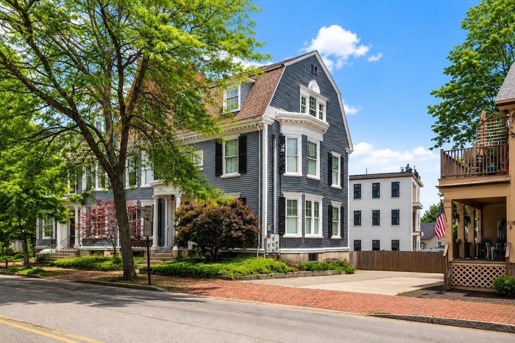 110 High St 3