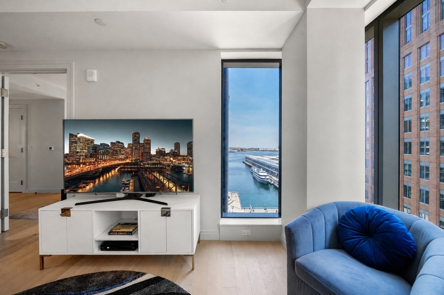 135 Seaport Blvd