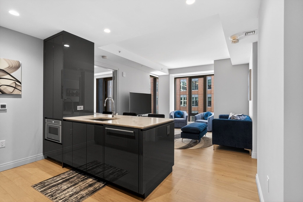 135 Seaport Blvd 1506