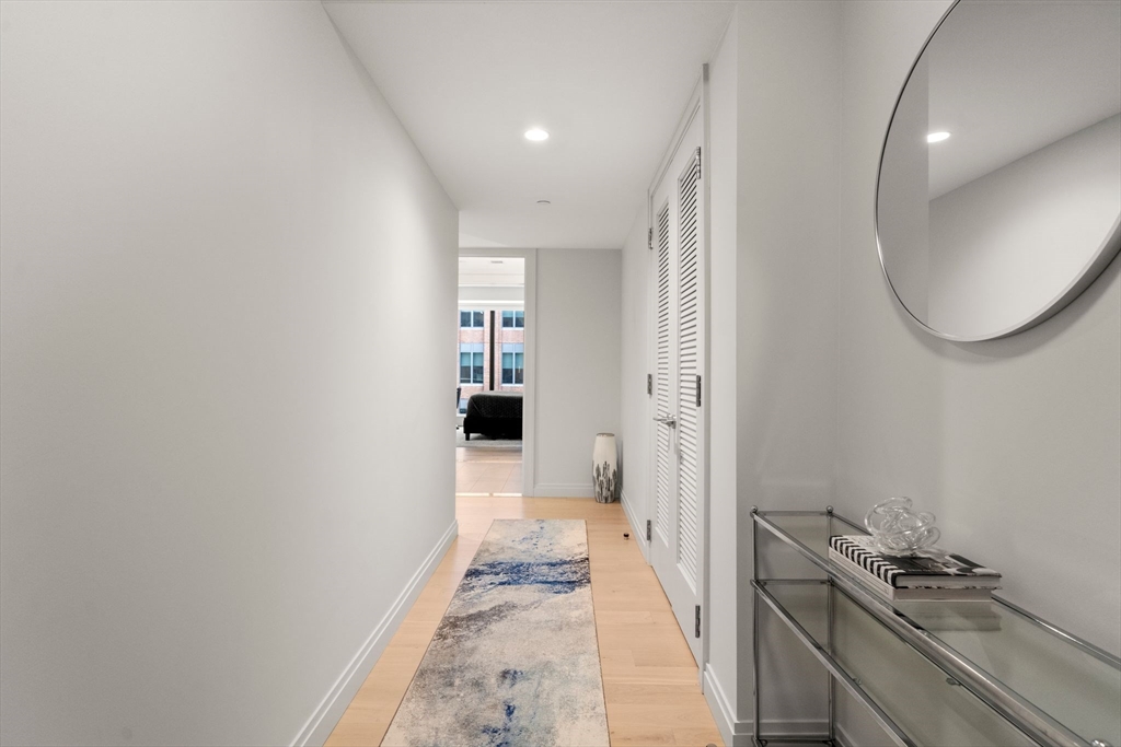 135 Seaport Blvd 1506