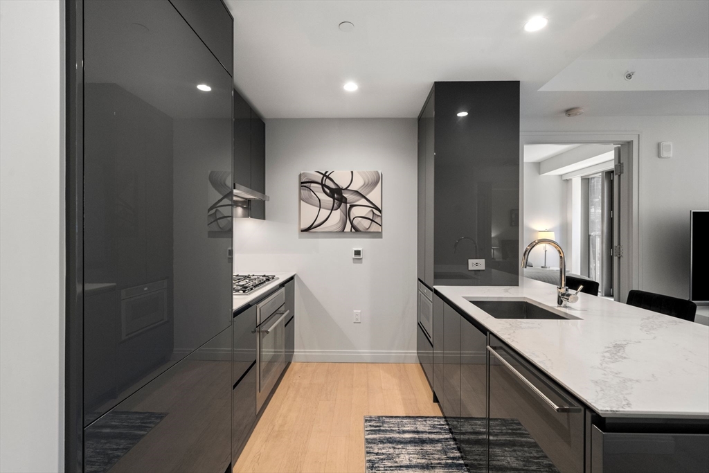 135 Seaport Blvd 1506