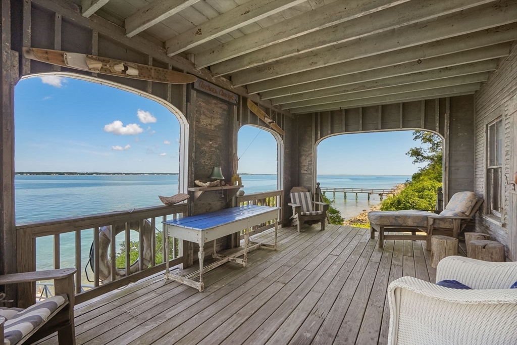 1 Clarks Island