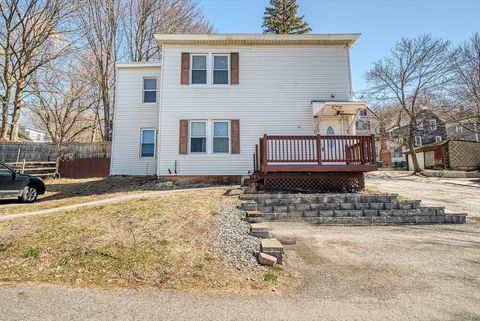 46 Johnson St Fitchburg MA 01420