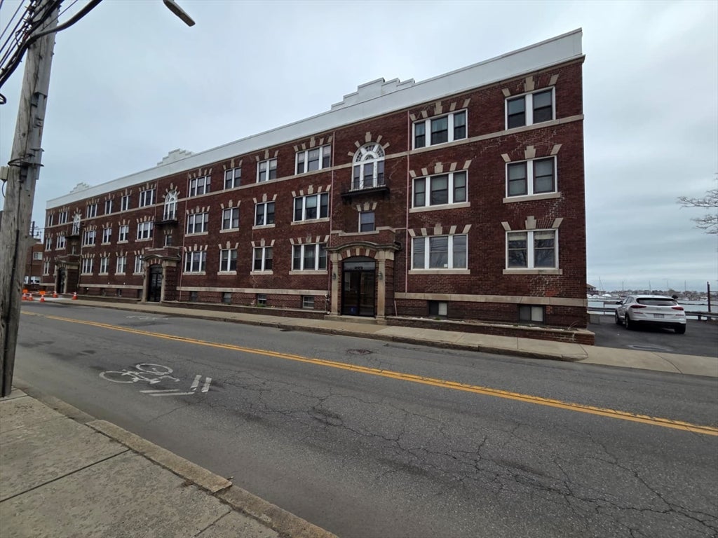 229 Washington Ave 3A