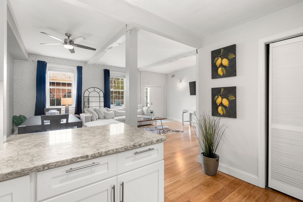 7 S Stone Mill Drive 403