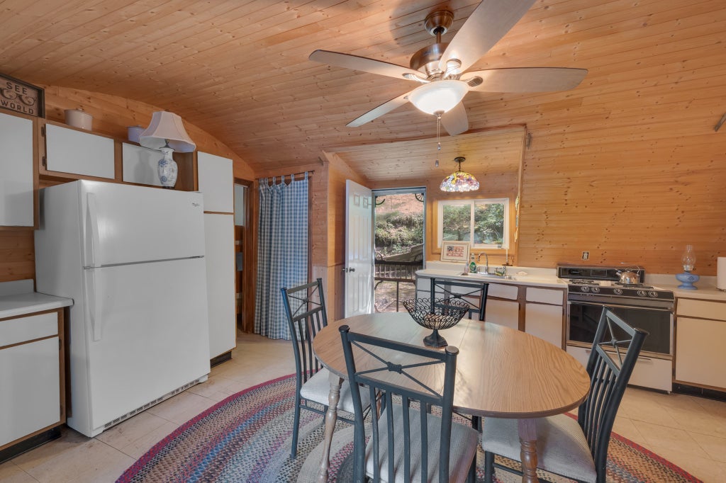 Photo of 37 Vinton Rd, Holland, MA 01521 (MLS # 73576098)