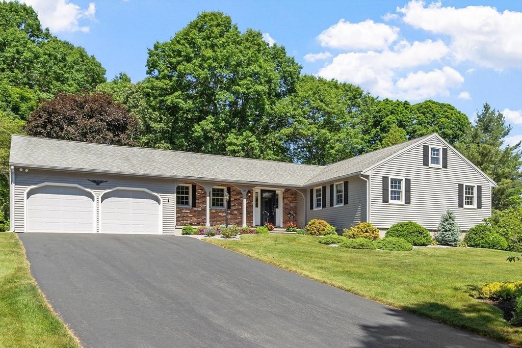 27 Cheryl Ann Dr