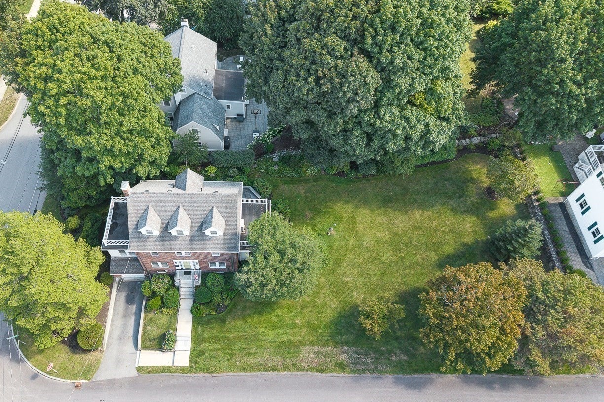 Photo of 143 Arlington Street, Winchester, MA