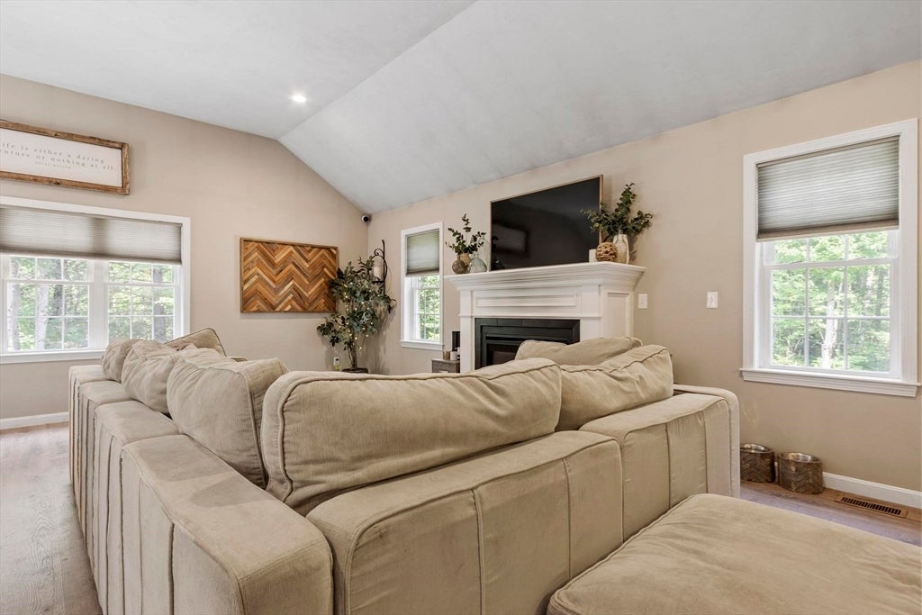 95 Prescott St, Rutland, MA, 95 Prescott St, Rutland, MA Photo #16