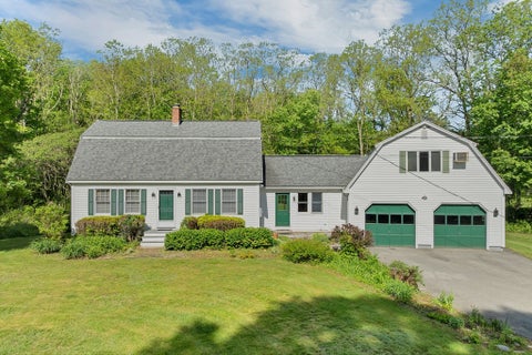 Photo of 1 Muddy Pond RD, Kensington, NH 03833 (MLS # 73545355)