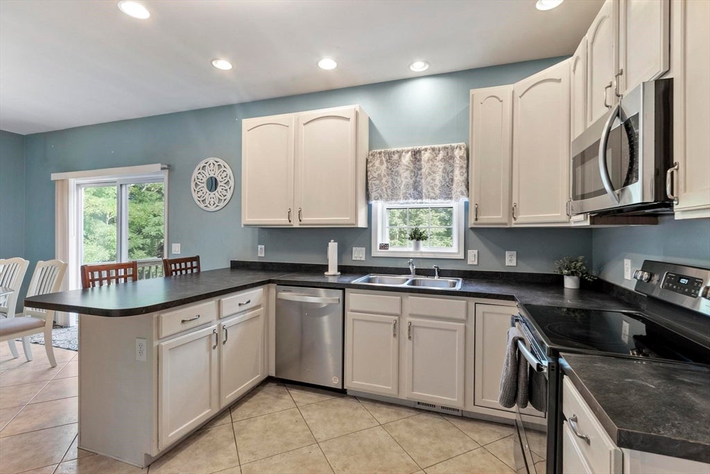 677 Franklin Rd, Fitchburg, MA, 677 Franklin Rd, Fitchburg, MA Photo #20