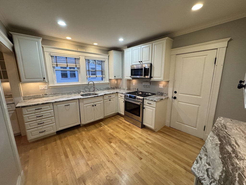 Belmont, Massachusetts 02478, United States, 2 Bedrooms Bedrooms, ,1 BathroomBathrooms,Residential,Active,257377