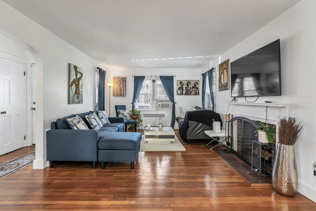42 Durso Ave
