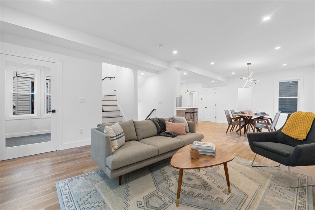 16 Edgar Ave